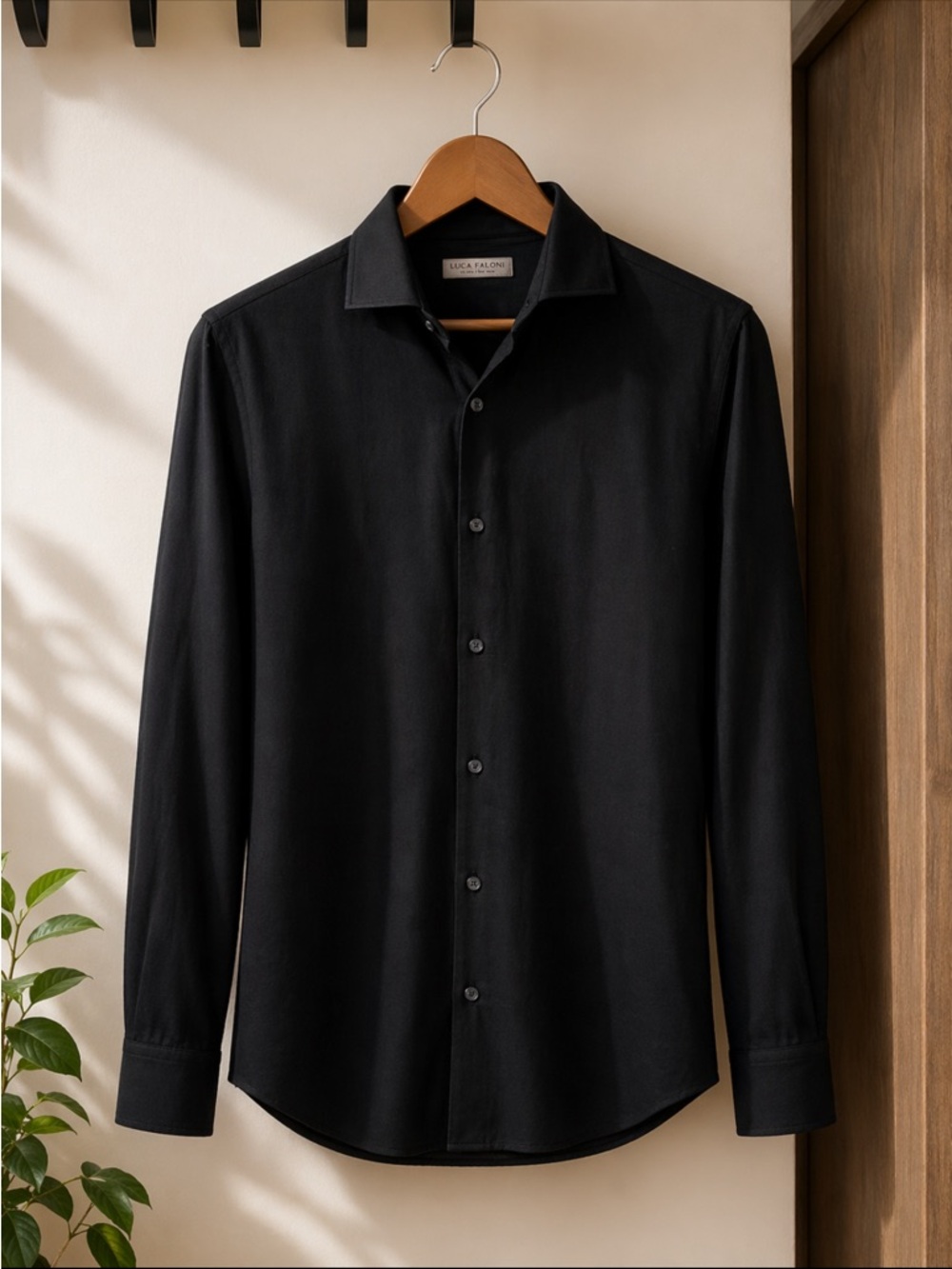 Men's Black Long-Sleeve Casual Button-Down Shirt